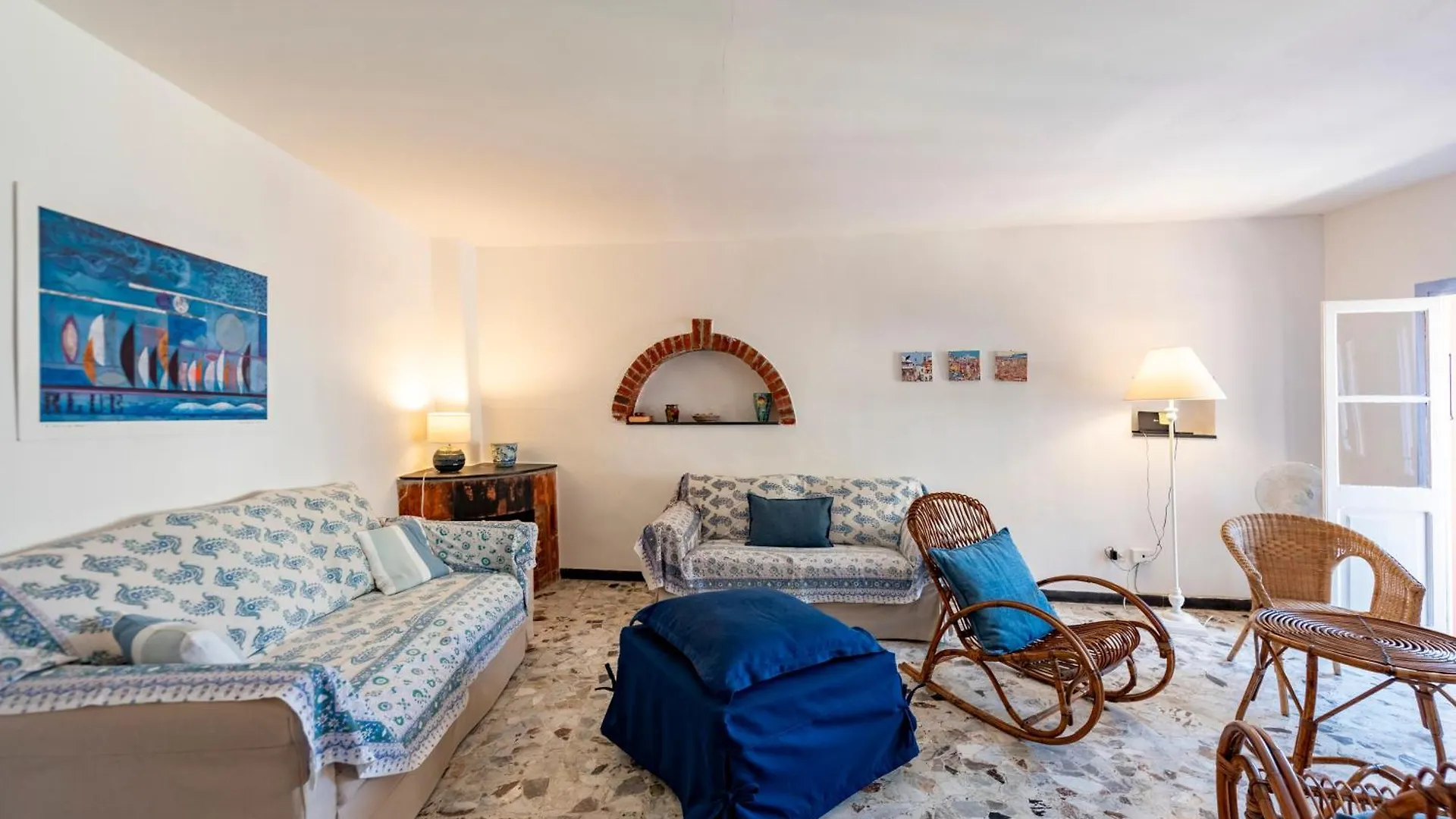 Апартаменты Charming Flat In Vernazza - Happy Rentals